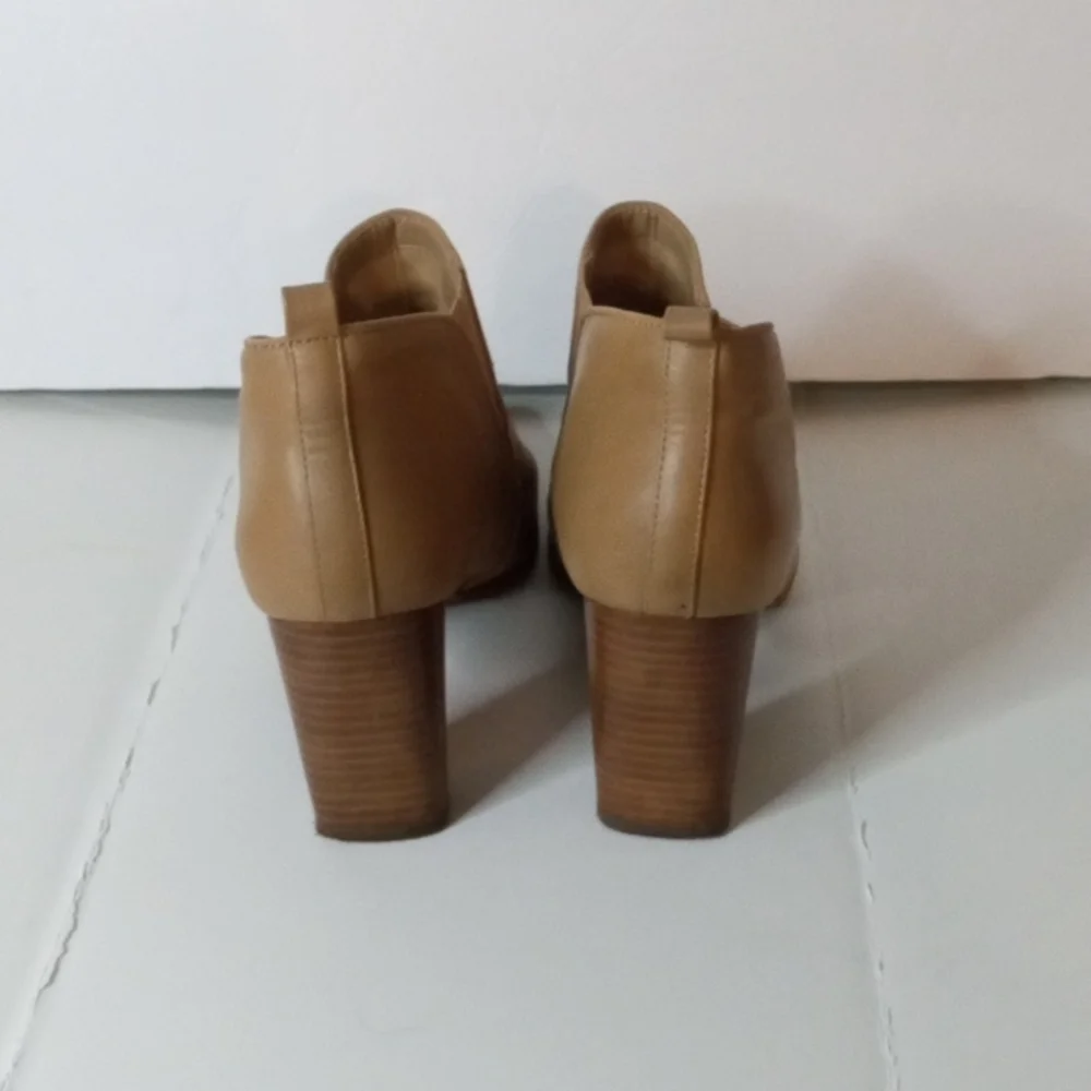 Worthington Women's Ankle Boots, US 10, Tan Slipon pre-owned - Picture 3 of 9